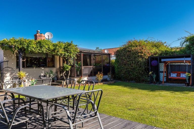 Photo of property in 16 Hughes Street, Waimate, 7924