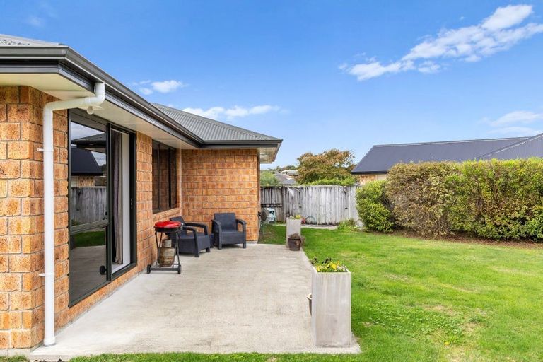 Photo of property in 16 Edward Street, Grandview Heights, Hamilton, 3200