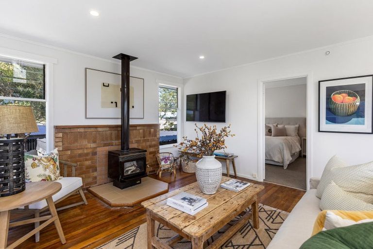 Photo of property in 40 Rosier Road, Glen Eden, Auckland, 0602