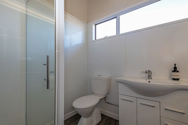 Photo of property in 4 Viscount Place, West End, Palmerston North, 4412