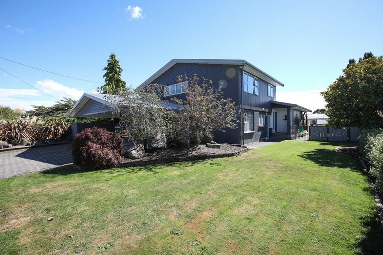 Photo of property in 8 Home Street, Winton, 9720