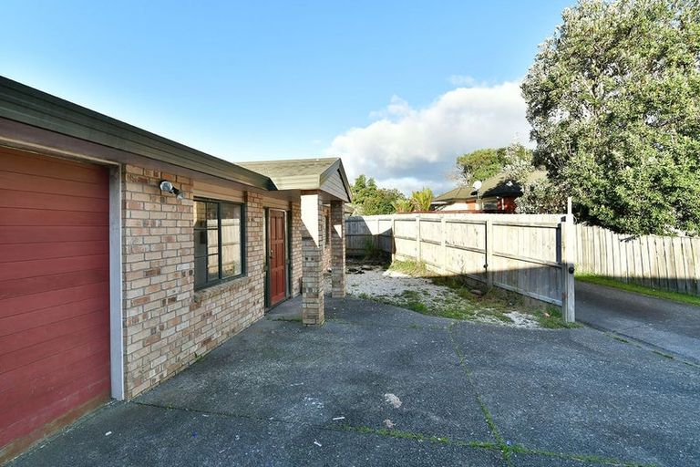 Photo of property in 1/20 Greta Place, Stanmore Bay, Whangaparaoa, 0932