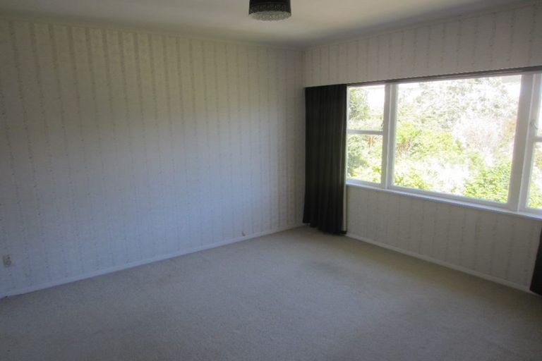 Photo of property in 65 Redwood Avenue, Tawa, Wellington, 5028