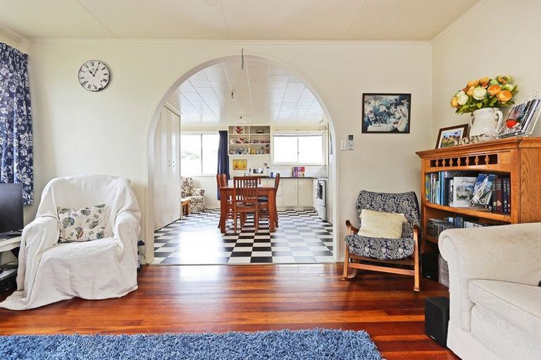 Photo of property in 6 Bristol Place, Flaxmere, Hastings, 4120