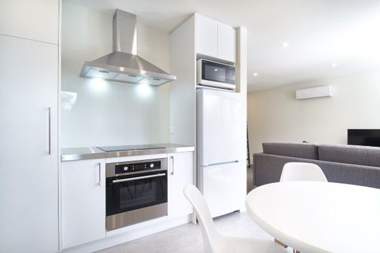 Photo of property in Riverena Flats, 377 Barbadoes Street, Christchurch Central, Christchurch, 8011