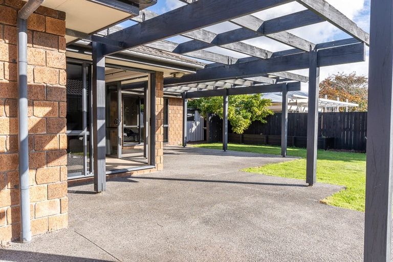 Photo of property in 12 Wiltshire Drive, Huntington, Hamilton, 3210