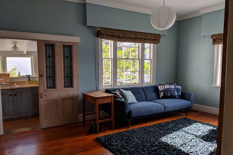 Photo of property in 2 Torless Terrace, Thorndon, Wellington, 6011