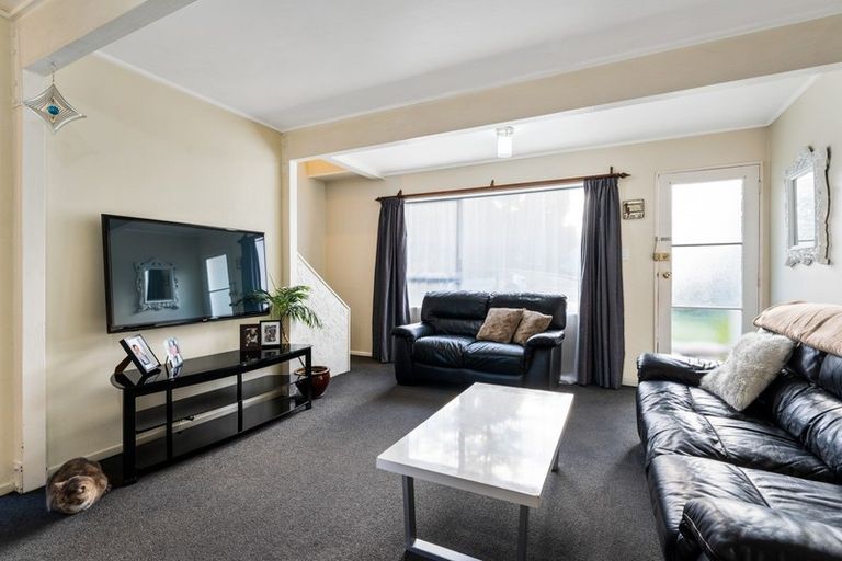 Photo of property in 264a Grounsell Crescent, Belmont, Lower Hutt, 5010