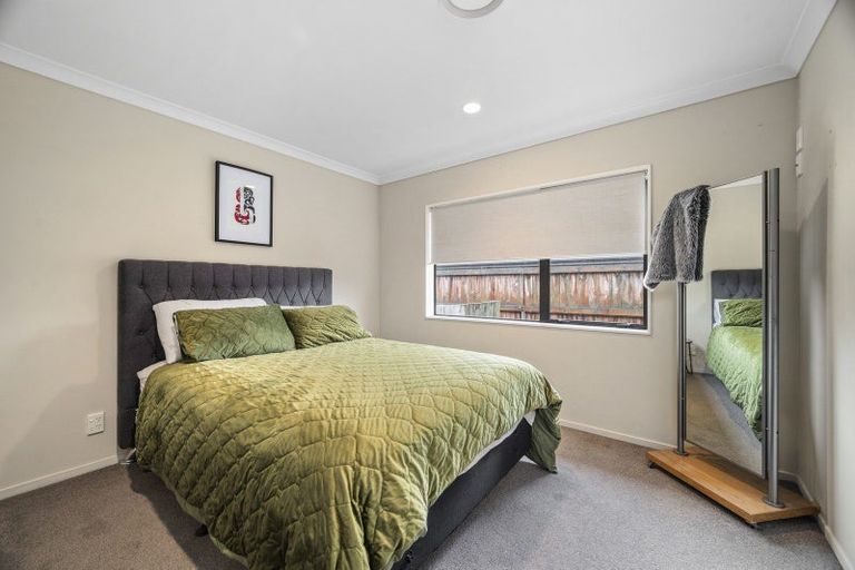 Photo of property in 21 Heaphy Place, Pukehangi, Rotorua, 3015