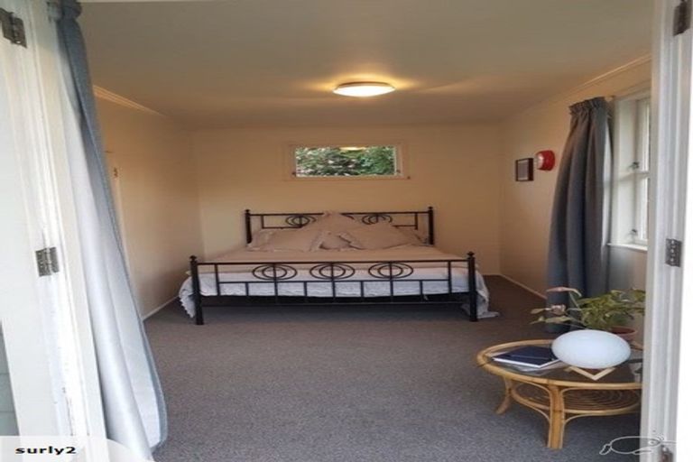 Photo of property in 6 Merchant Avenue, Te Atatu South, Auckland, 0610