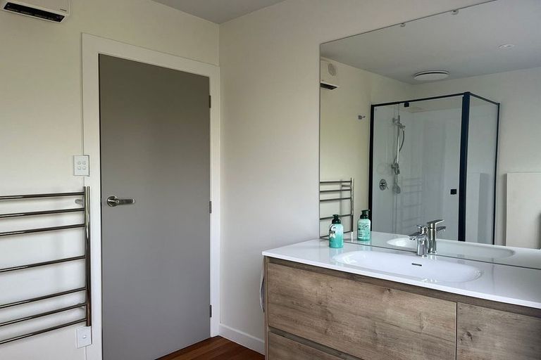 Photo of property in 3/19 Cresta Avenue, Beach Haven, Auckland, 0626