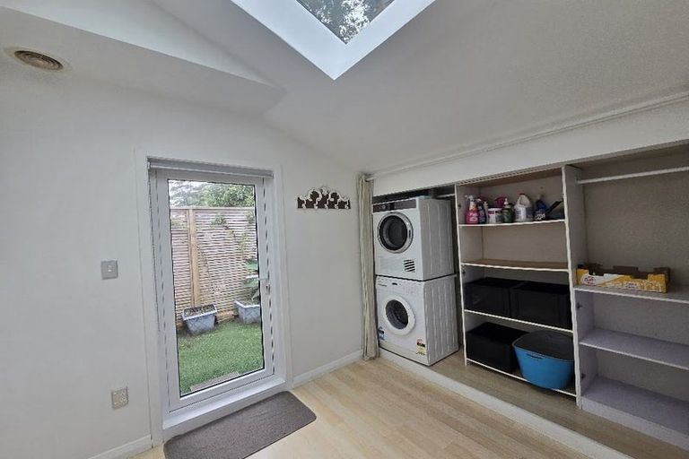 Photo of property in 11 Mcintyre Avenue, Mount Victoria, Wellington, 6011