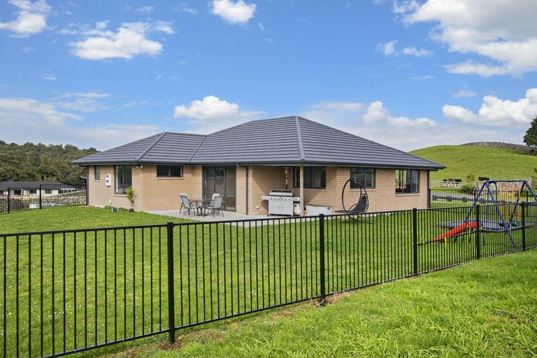 Photo of property in 27 Heartstone Place, Te Kamo, Kamo, 0185