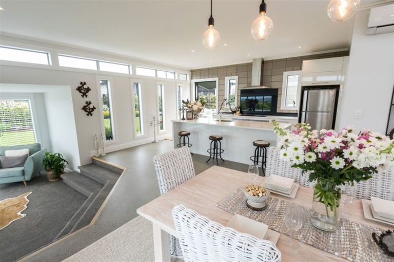 Photo of property in 4 Bernora Crescent, Bombay, 2675