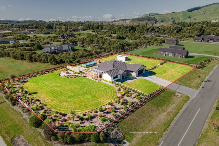 Photo of property in 1 Ribbonwood Lane, Kinloch, Taupo, 3377
