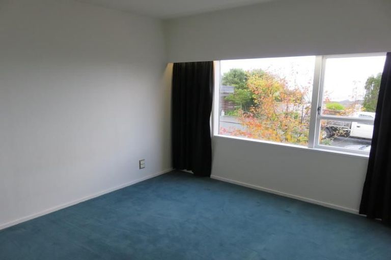 Photo of property in 2/54 Rama Crescent, Khandallah, Wellington, 6035