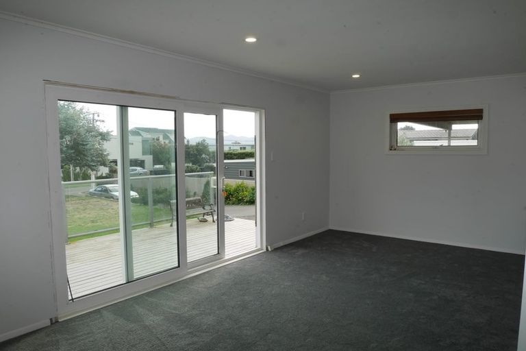 Photo of property in 13 Groves Road, Raumati Beach, Paraparaumu, 5032