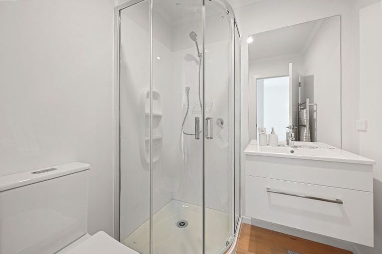 Photo of property in 2/12 Mcewan Place, Fitzroy, Hamilton, 3206