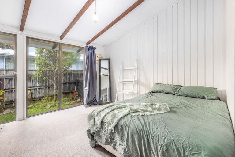 Photo of property in 220 Main Road South, Raumati South, Paraparaumu, 5032
