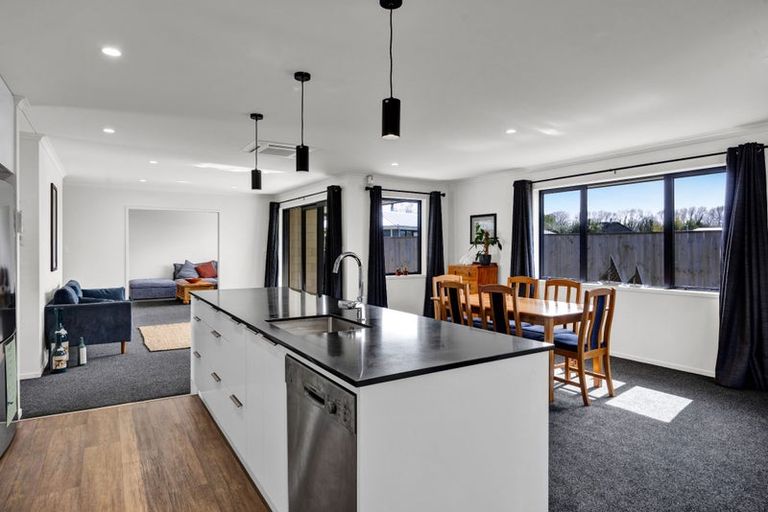 Photo of property in 48b Celia Street, Stratford, 4332