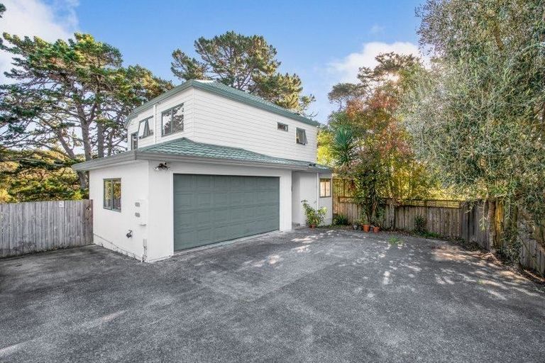 Photo of property in 1/24 Capilano Place, Glenfield, Auckland, 0629