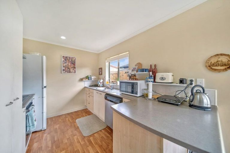 Photo of property in 14 Brunswick Rise, Mangere, Auckland, 2022