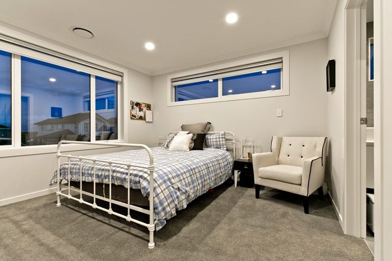 Photo of property in 64 Headland Drive, Long Bay, Auckland, 0630