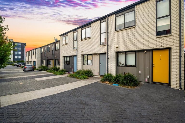 Photo of property in 3 Kerewhenua Crescent, Hobsonville, Auckland, 0616