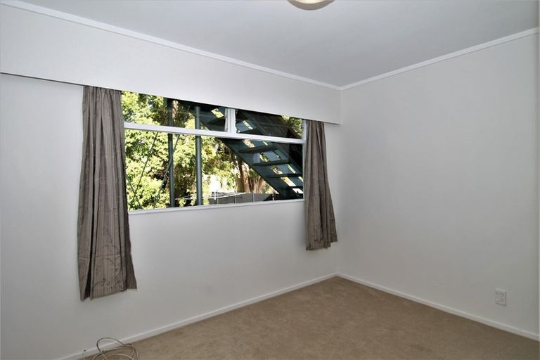 Photo of property in 23b Hill Road, Hillpark, Auckland, 2102