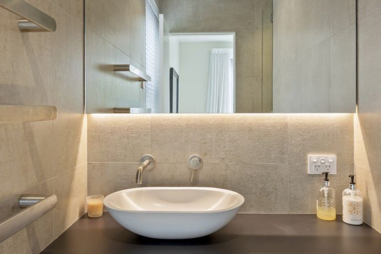 Photo of property in 31 Falconer Rise, Jacks Point, Queenstown, 9371