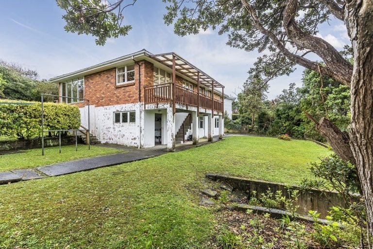Photo of property in 5 Mascot Street, Tawa, Wellington, 5028