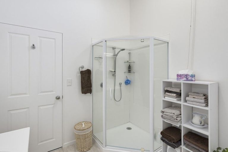 Photo of property in 10 Sams Way, Raumati South, Paraparaumu, 5032
