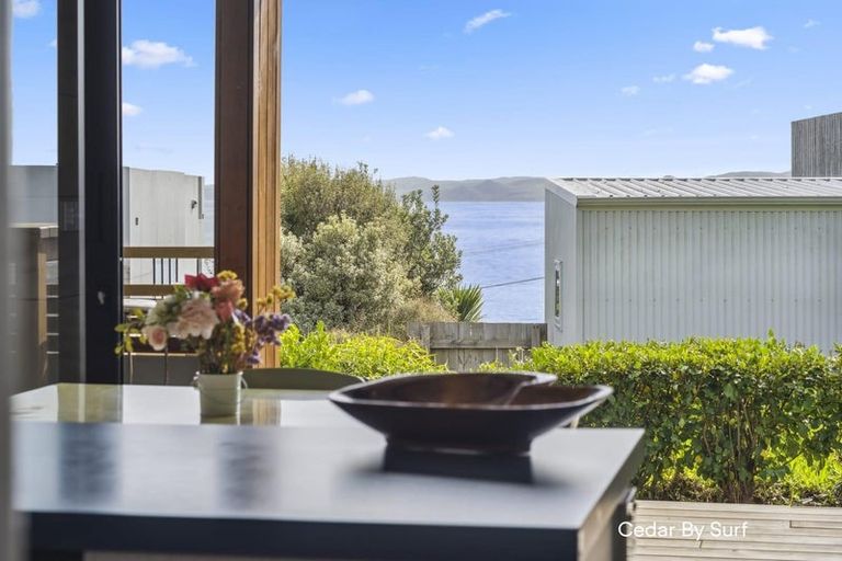 Photo of property in 14 Whaanga Road, Raglan, 3297