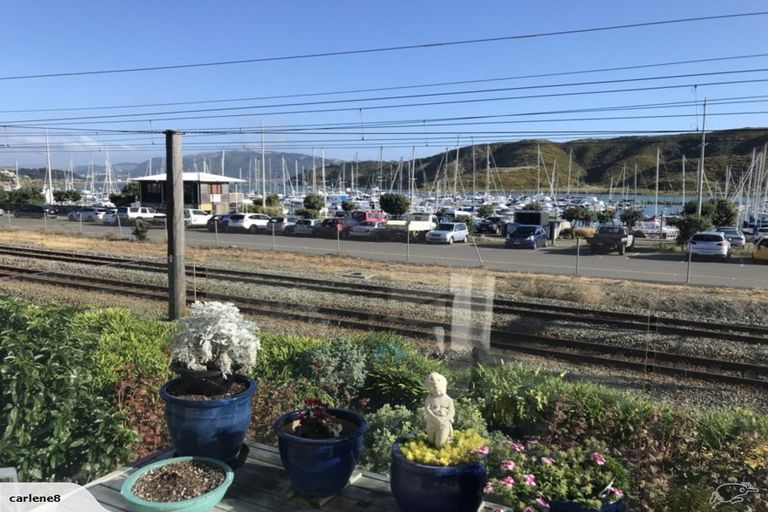 Photo of property in 4 Marina View, Paremata, Porirua, 5026