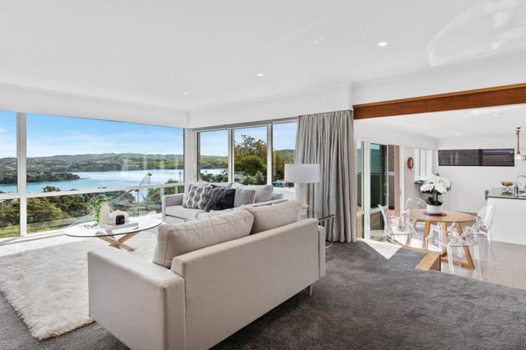 Photo of property in 5 Compass Way, Whitby, Porirua, 5024