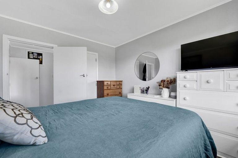 Photo of property in 111 Puriri Street, Hawera, 4610