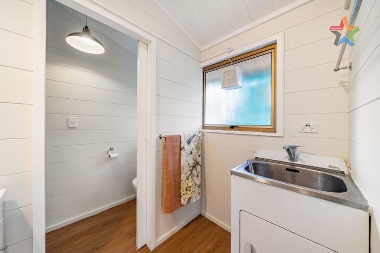 Photo of property in 106 Cambridge Terrace, Fairfield, Lower Hutt, 5011