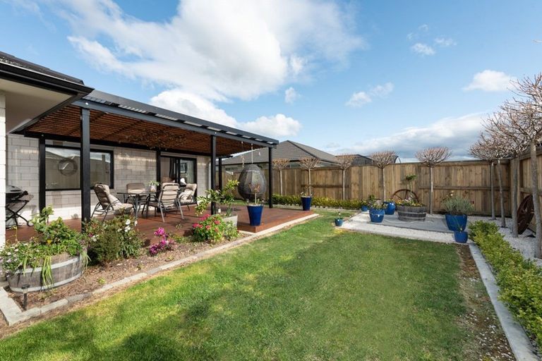 Photo of property in 87 Puhirake Crescent, Pyes Pa, Tauranga, 3112