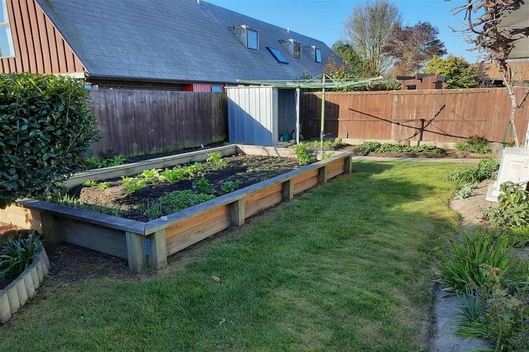 Photo of property in 218 Maidstone Road, Avonhead, Christchurch, 8042