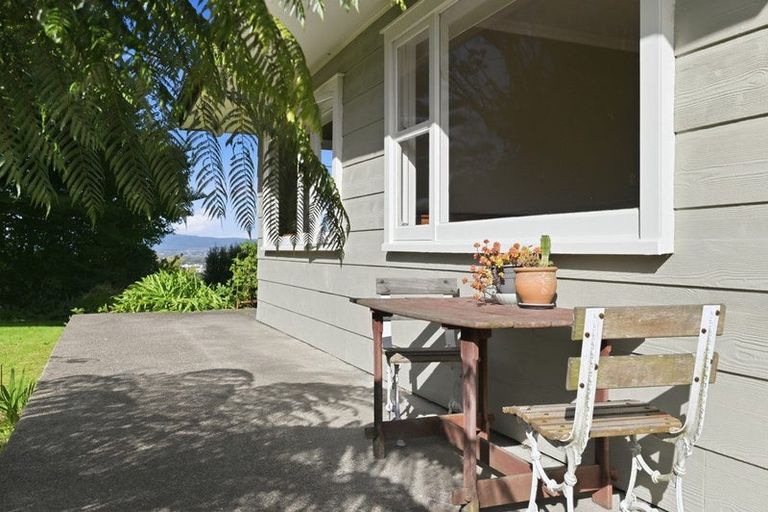 Photo of property in 32 Mountain Road, Western Heights, Rotorua, 3015
