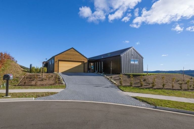 Photo of property in 27 Locheagles Rise, Kinloch, Taupo, 3377