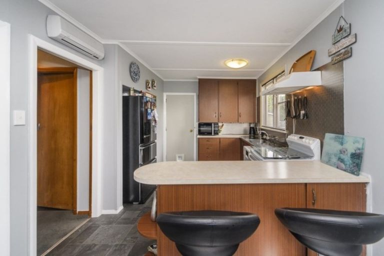 Photo of property in 19 Pembroke Street, Highbury, Palmerston North, 4412