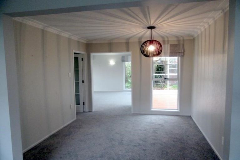 Photo of property in 8 Merrin Street, Avonhead, Christchurch, 8042