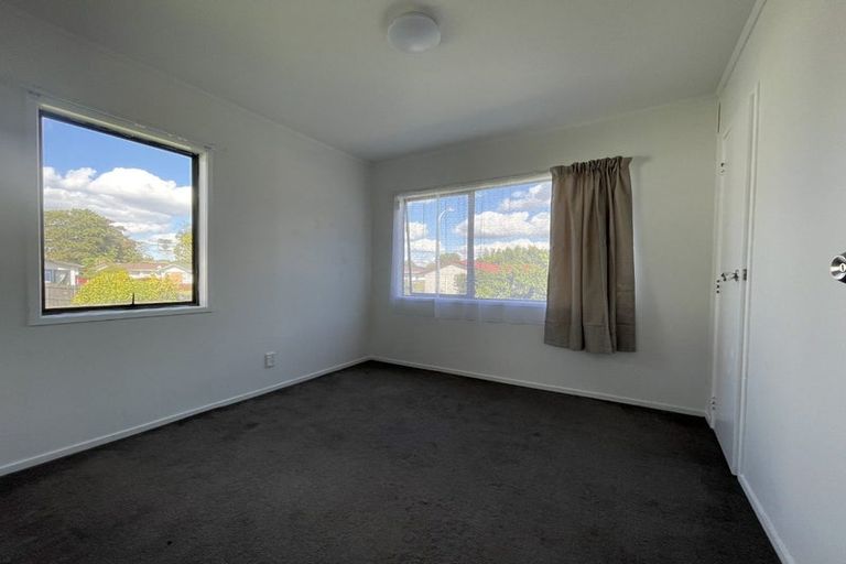 Photo of property in 4 Mon Desir Place, Manurewa, Auckland, 2102