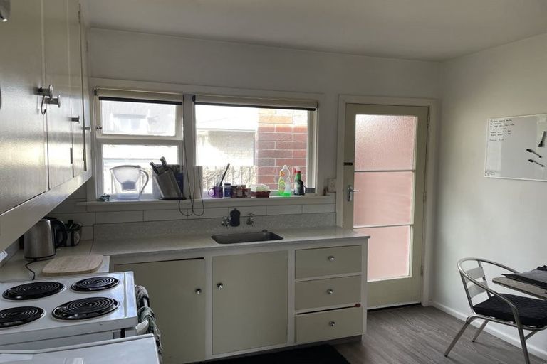 Photo of property in 2/11 Maxwell Street, Riccarton, Christchurch, 8041