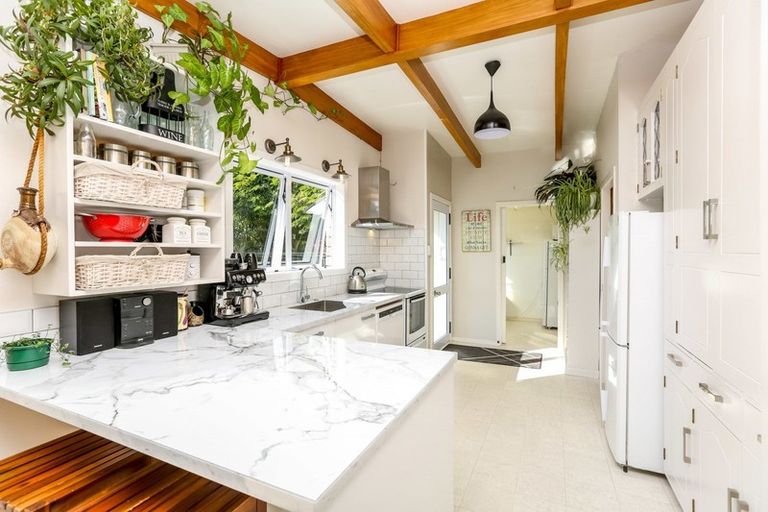 Photo of property in 41 Nevada Drive, Merrilands, New Plymouth, 4312