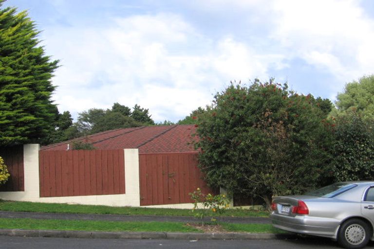 Photo of property in 14 Corokia Place, Totara Heights, Auckland, 2105