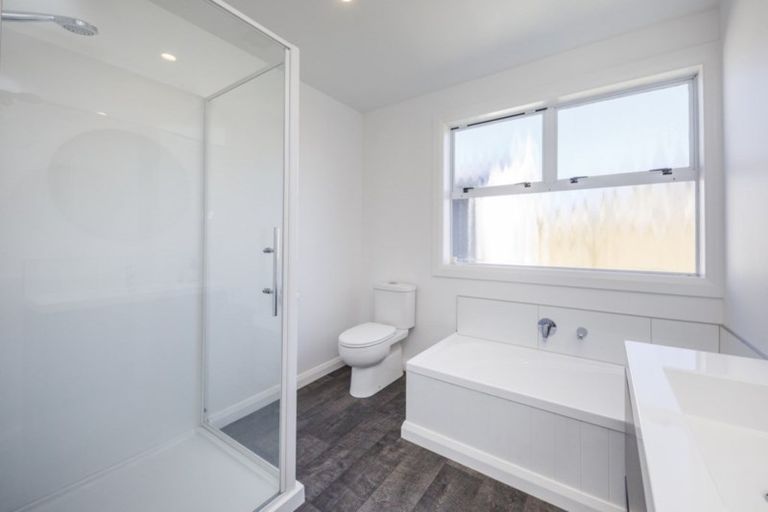 Photo of property in 102 Ferguson Street, West End, Palmerston North, 4412