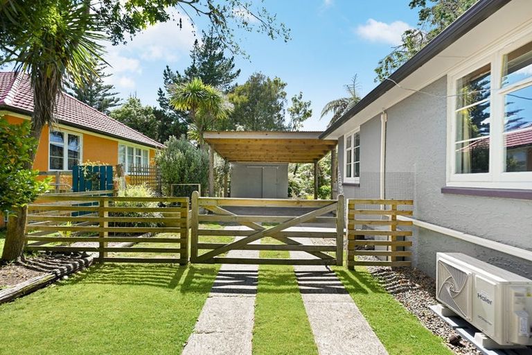 Photo of property in 12 Stokes Crescent, Maeroa, Hamilton, 3200