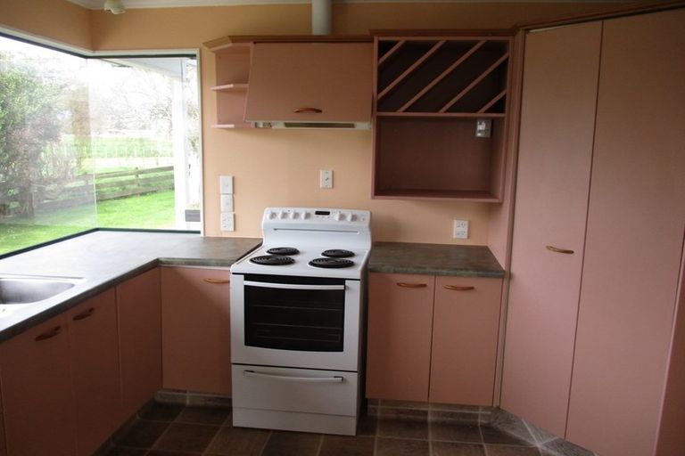 Photo of property in 312 Arapaepae Road South, Levin, 5571